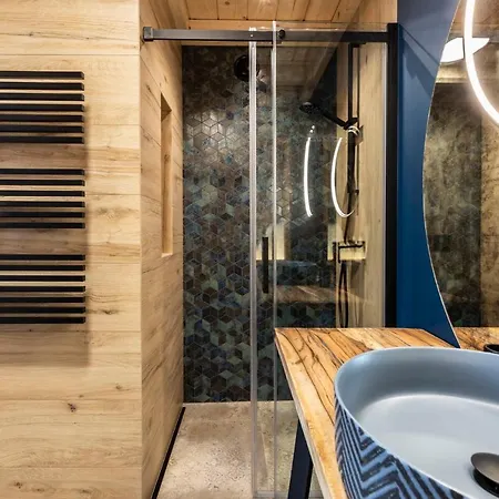 샬레 Udanypobyt Omg 코스실리스코